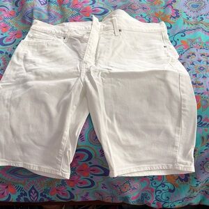Levi's White Jean Shorts for Women size 33. Like new- never worn